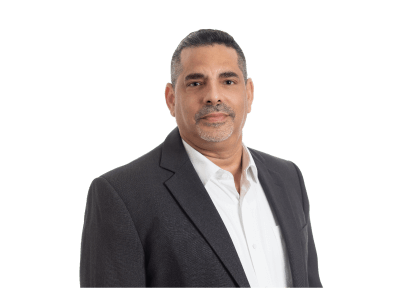 Team member at Netzer working on advanced position sensing technologies